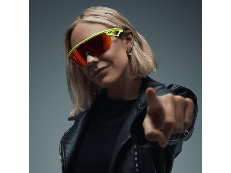 Oakley Sphaera Zonnebril OO 9403 14